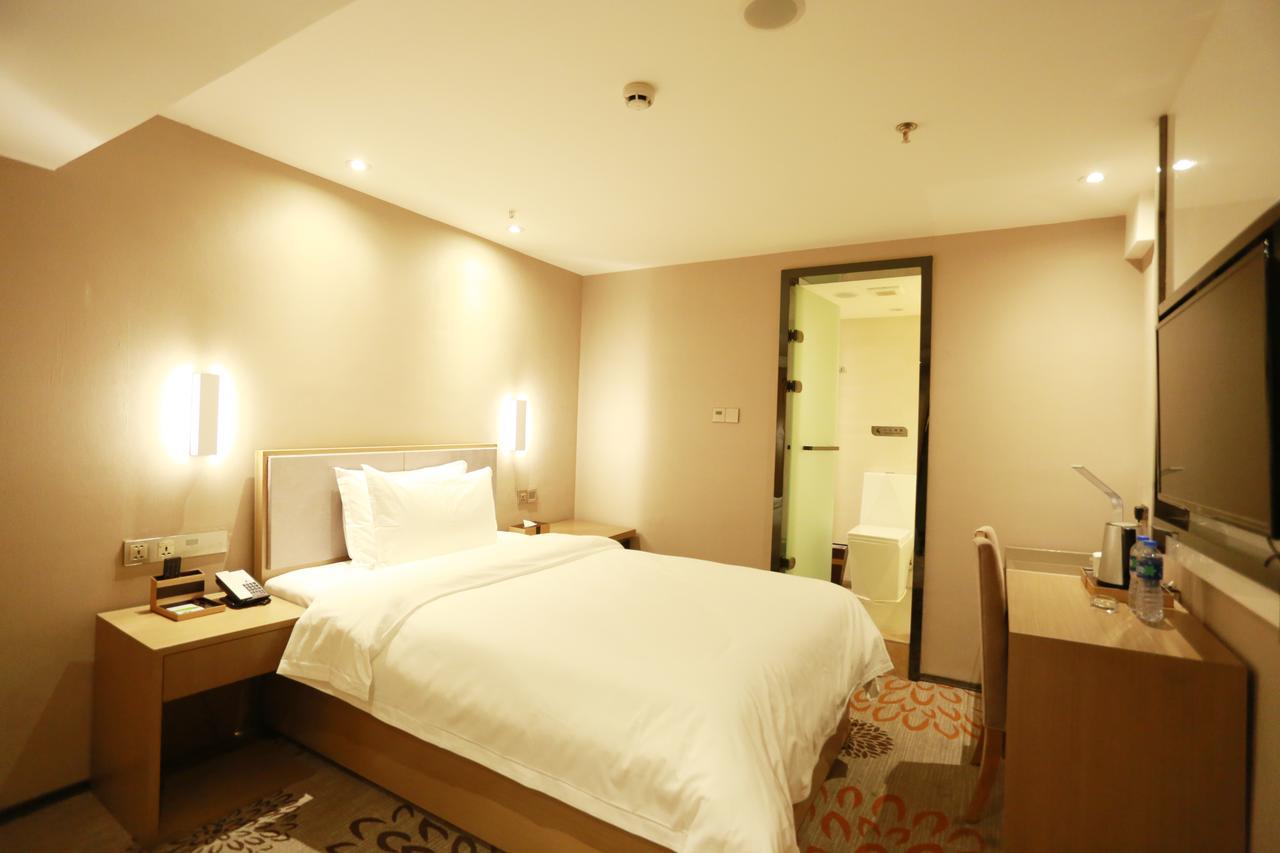 גואנגג'ואו Lavande Hotel Baogang Avenue Guangbai Xinyi Branch מראה חיצוני תמונה