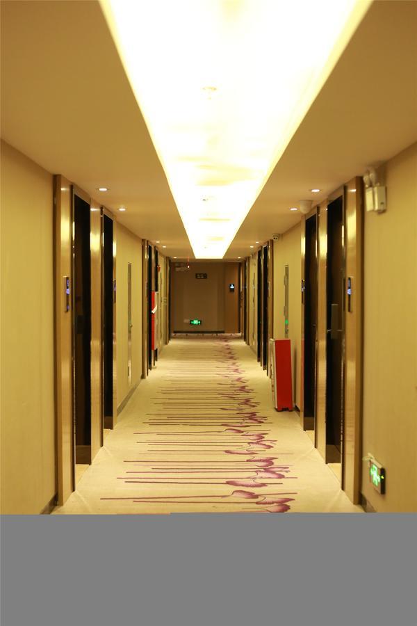 גואנגג'ואו Lavande Hotel Baogang Avenue Guangbai Xinyi Branch מראה חיצוני תמונה