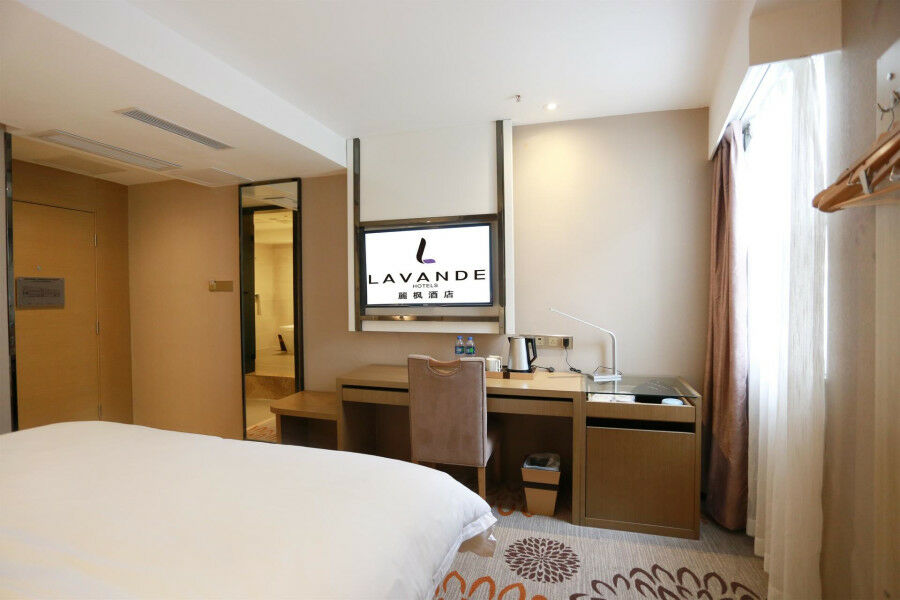 גואנגג'ואו Lavande Hotel Baogang Avenue Guangbai Xinyi Branch מראה חיצוני תמונה