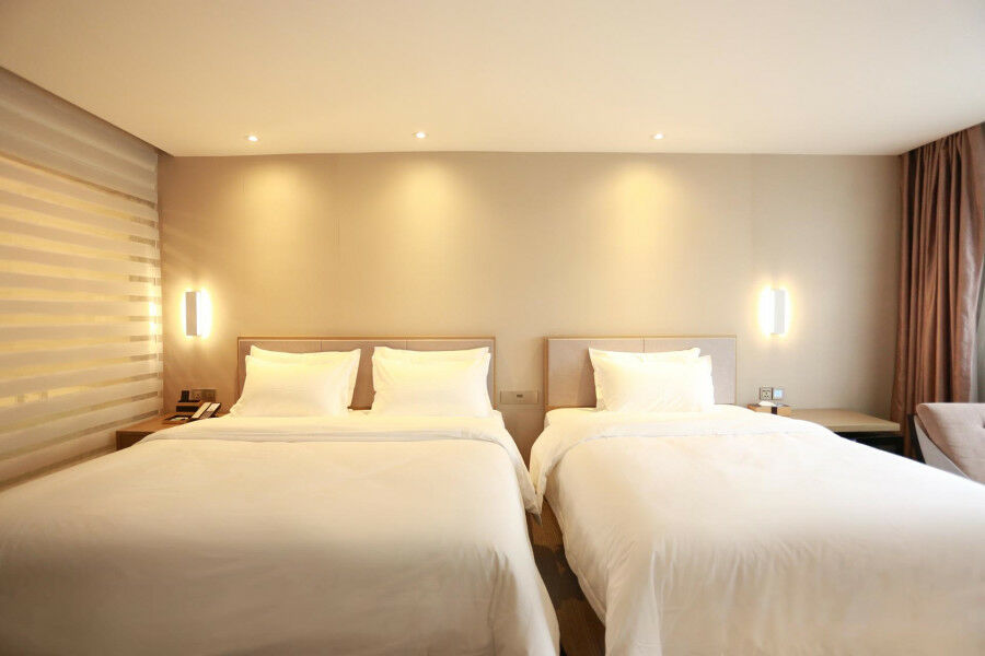 גואנגג'ואו Lavande Hotel Baogang Avenue Guangbai Xinyi Branch מראה חיצוני תמונה