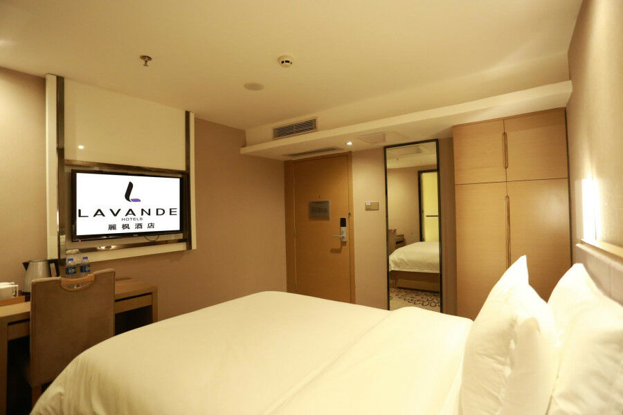 גואנגג'ואו Lavande Hotel Baogang Avenue Guangbai Xinyi Branch מראה חיצוני תמונה